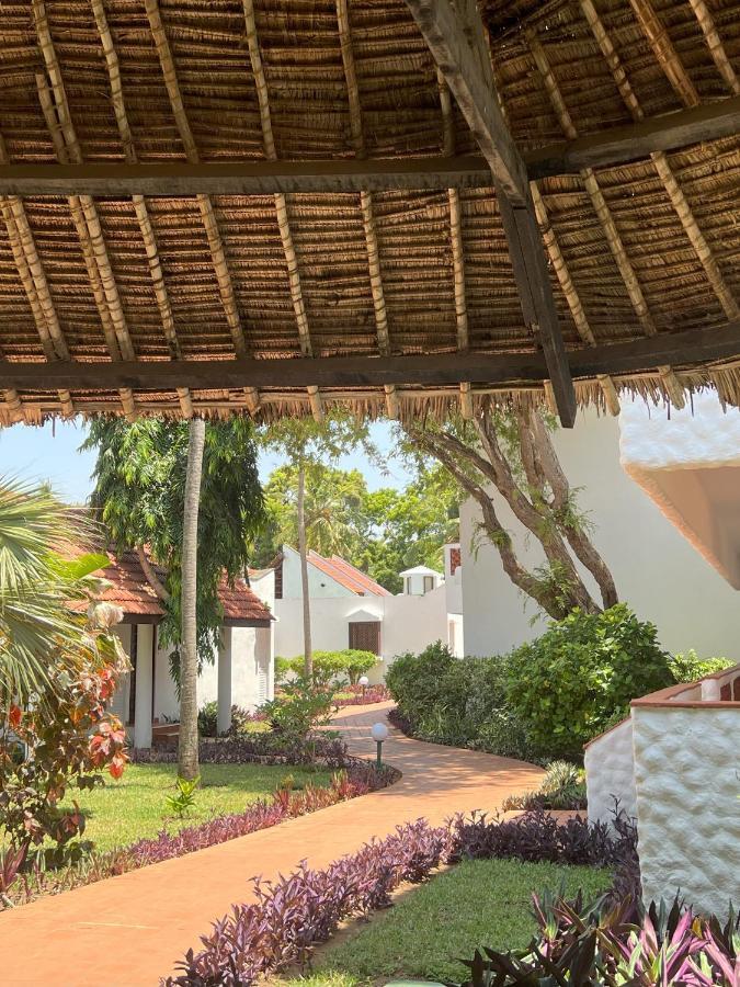 6 Bedroom Oasis Villa,1386625994:JPEG