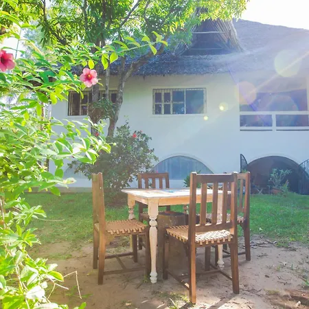 Footprints House-2